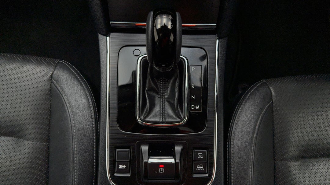 2018 Subaru Outback 2.0d Premium AWD, Automatic, 91555 km, Gear Lever 