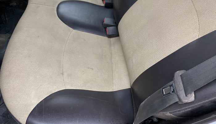 2013 Hyundai Santro Xing GL PLUS, Petrol, Manual, 77,272 km, Second-row left seat - Cover slightly stained