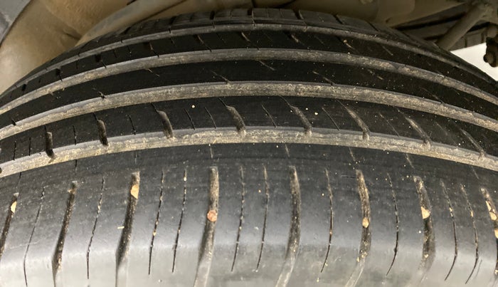 2018 Mahindra XUV500 W11 (O), Diesel, Manual, 47,339 km, Left Rear Tyre Tread