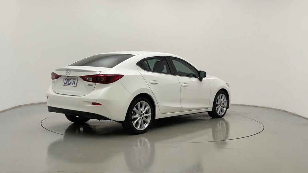 Right Back Diagonal (45- Degree) View