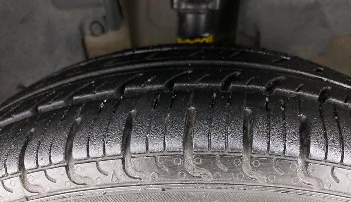 2018 Renault Kwid CLIMBER 1.0, Petrol, Manual, 83,048 km, Left Front Tyre Tread