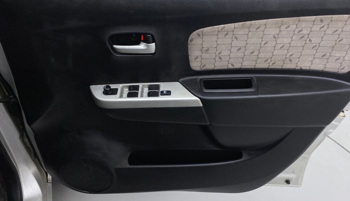 2016 Maruti Wagon R 1.0 VXI, Petrol, Manual, 29,028 km, Driver Side Door Panels Control