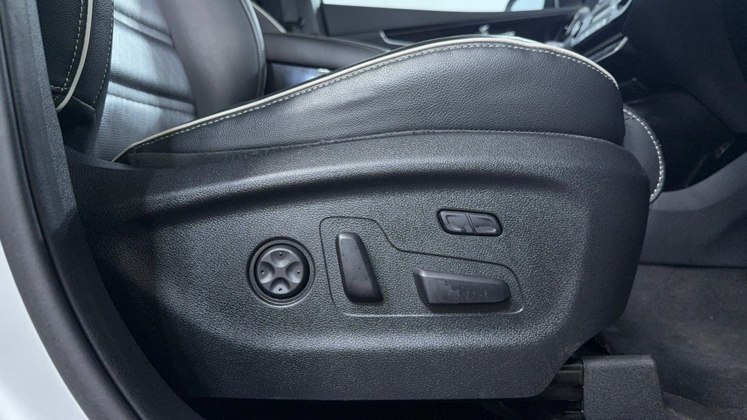 2019 Kia Sorento Gt-line (4x4), Automatic, 52068 km, Drivers Side Adjustment Panel