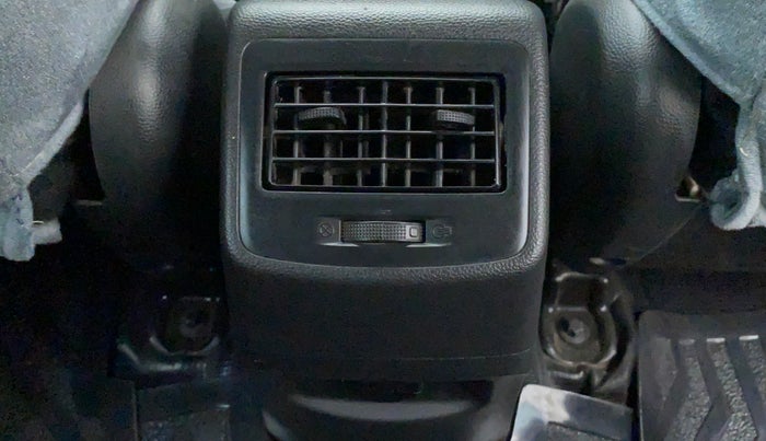 2019 Hyundai Grand i10 SPORTZ 1.2 KAPPA VTVT, Petrol, Manual, 18,037 km, Rear Ac