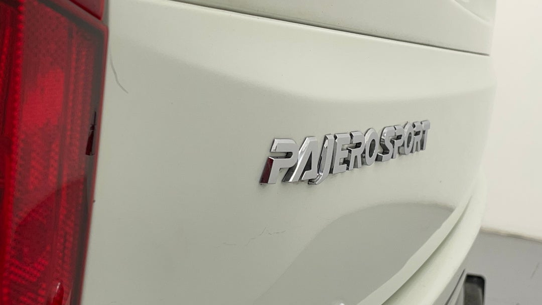 Badge (Boot Left Side)