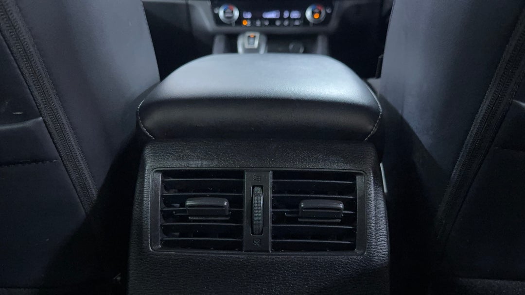 2023 Mitsubishi Outlander Ls Black Edition 7 Seat (2WD), Automatic, 24126 km, Rear A/C Vent