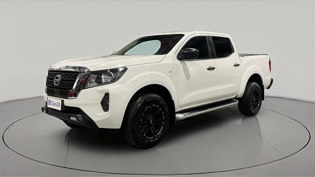 2022 Nissan Navara Sl (4x2), Manual, 37436 km, Left Front Diagonal (45- Degree) View