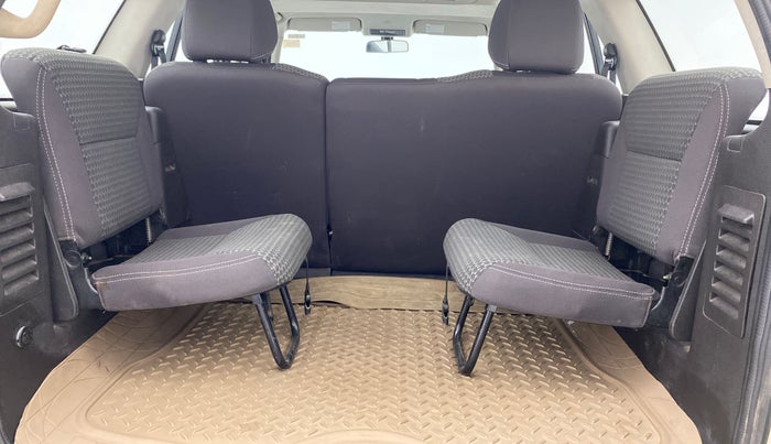2017 Tata Safari Storme 2.2 VX 4X2, Diesel, Manual, 44,522 km, Third Seat Row ( optional )