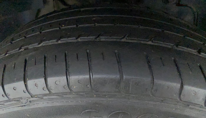 2019 Tata NEXON XT 1.2, Petrol, Manual, 25,080 km, Right Front Tyre Tread