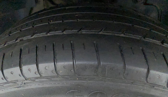 2019 Tata NEXON XT 1.2, Petrol, Manual, 25,080 km, Right Front Tyre Tread