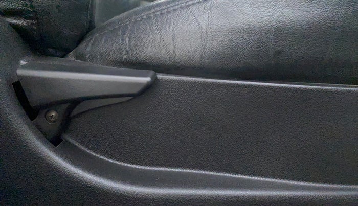 2019 Tata NEXON XT 1.2, Petrol, Manual, 25,080 km, Driver Side Adjustment Panel
