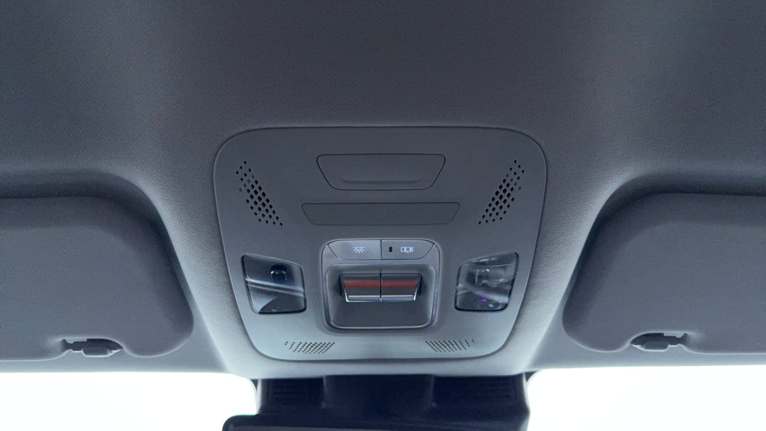 On-Roof Controls/Sunglass holder