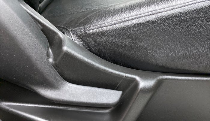 2021 Maruti New Wagon-R LXI CNG 1.0 L, CNG, Manual, 36,380 km, Driver Side Adjustment Panel