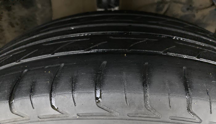 2019 Maruti Vitara Brezza ZDI, Diesel, Manual, 53,127 km, Right Front Tyre Tread