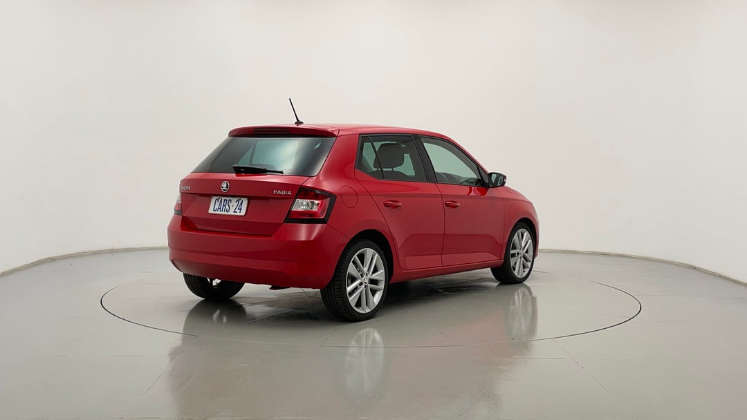 Right Back Diagonal (45- Degree) View