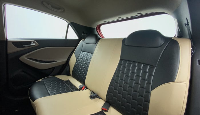 2020 Hyundai Elite i20 1.2 MAGNA PLUS VTVT, Petrol, Manual, 19,560 km, Right Side Rear Door Cabin