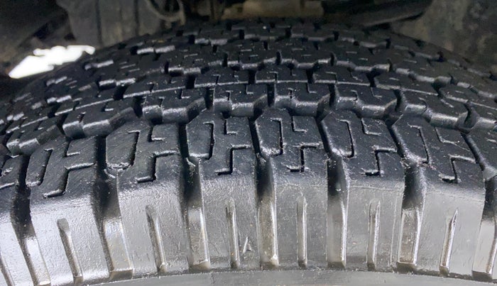 2018 Tata Hexa Varicor 320 XE, Diesel, Manual, 34,213 km, Right Front Tyre Tread