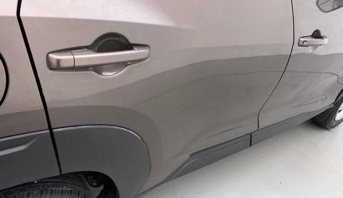 2021 Nissan MAGNITE XL, Petrol, Manual, 18,369 km, Right rear door - Slightly dented
