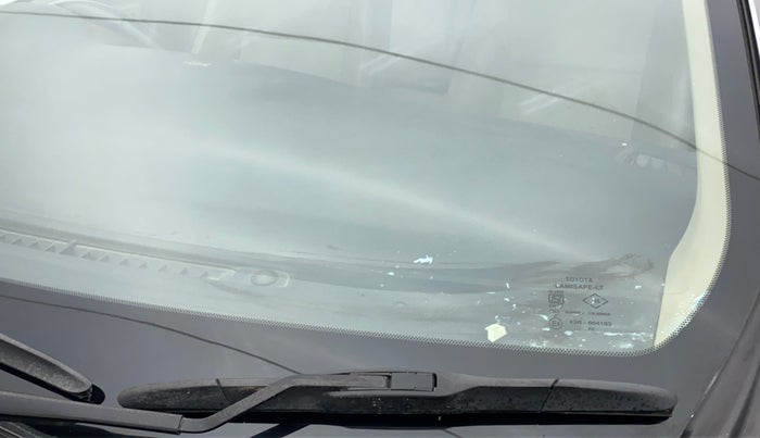 2015 Toyota Corolla Altis VL CVT PETROL, Petrol, Automatic, 51,236 km, Front windshield - Minor spot on windshield