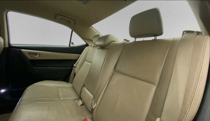 2015 Toyota Corolla Altis VL CVT PETROL, Petrol, Automatic, 51,236 km, Right Side Rear Door Cabin