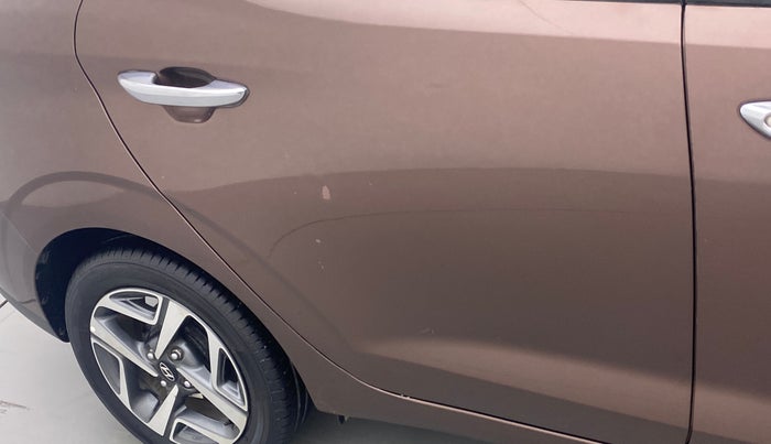2020 Hyundai AURA SX 1.2 (O), Petrol, Manual, 30,559 km, Right rear door - Minor scratches