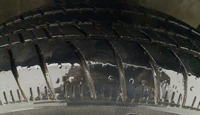 2015 Maruti Celerio ZXI, Petrol, Manual, 20,240 km, Right Front Tyre Tread