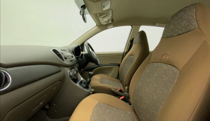 2015 Hyundai i10 SPORTZ 1.1, Petrol, Manual, 27,618 km, Right Side Front Door Cabin