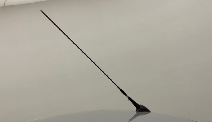 2015 Hyundai i10 SPORTZ 1.1, Petrol, Manual, 27,618 km, Roof - Antenna has minor damage