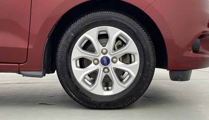 2017 Ford New Figo 1.2 TITANIUM, Petrol, Manual, 31,105 km, Right Front Tyre