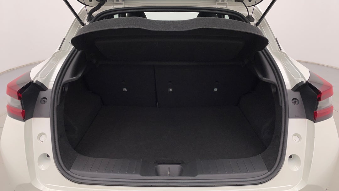 2023 Nissan Juke St-l, Automatic, 13565 km, Boot Inside View