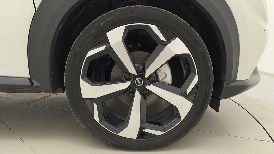 2023 Nissan Juke St-l, Automatic, 13565 km, Right Front Wheel