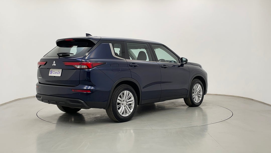 Right Back Diagonal (45- Degree) View