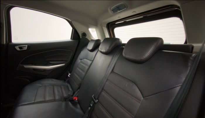 2017 Ford Ecosport TITANIUM + 1.5L DIESEL, Diesel, Manual, 82,876 km, Right Side Rear Door Cabin