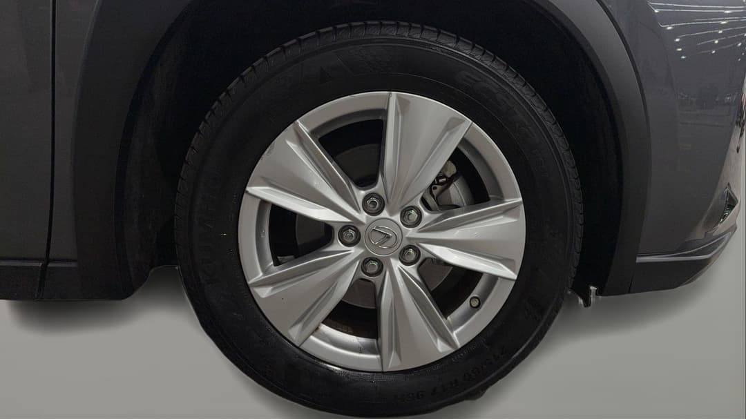 2019 Lexus Ux200 Luxury, Automatic, 91131 km, Right Front Wheel