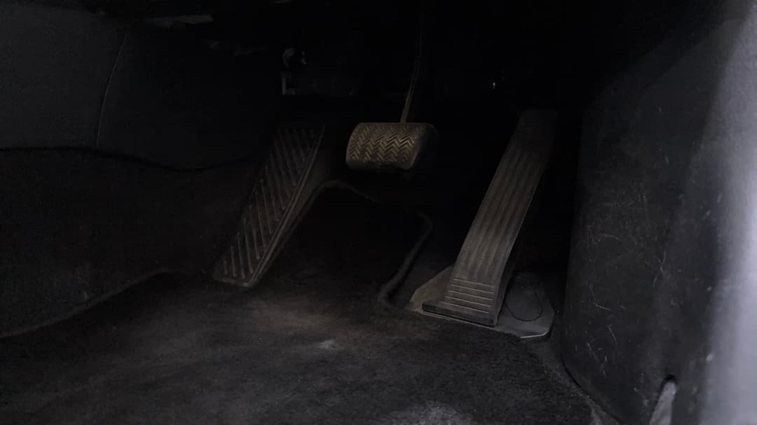 2019 Lexus Ux200 Luxury, Automatic, 91131 km, Pedals and Footmat