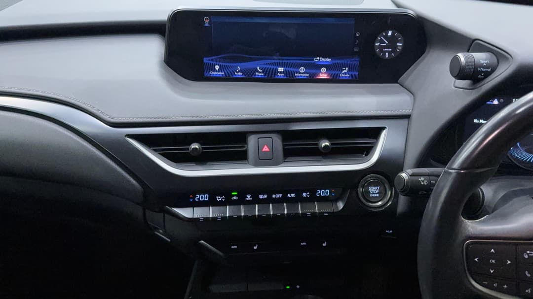 2019 Lexus Ux200 Luxury, Automatic, 91131 km, Center Console