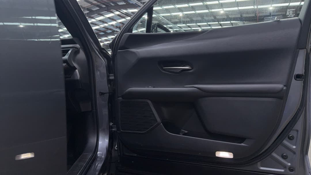 2019 Lexus Ux200 Luxury, Automatic, 91131 km, Speaker View