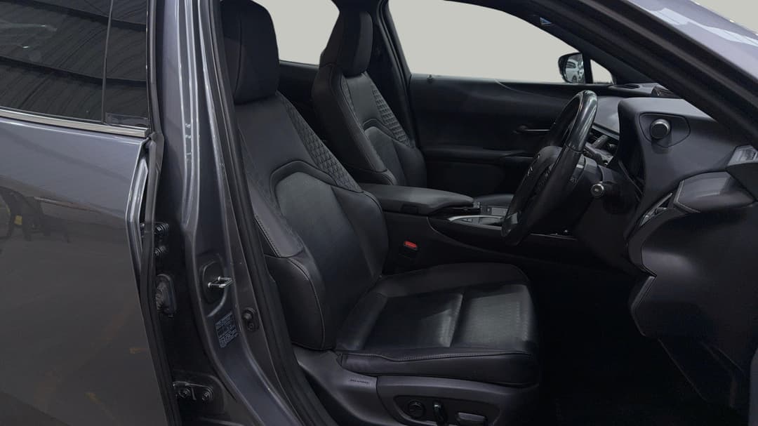 2019 Lexus Ux200 Luxury, Automatic, 91131 km, Right Side Front Door Cabin View