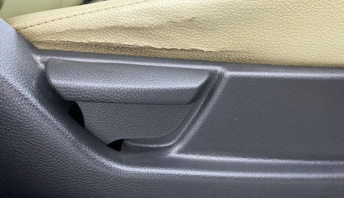 2017 Hyundai Eon ERA PLUS, Petrol, Manual, 36,960 km, Driver Side Adjustment Panel