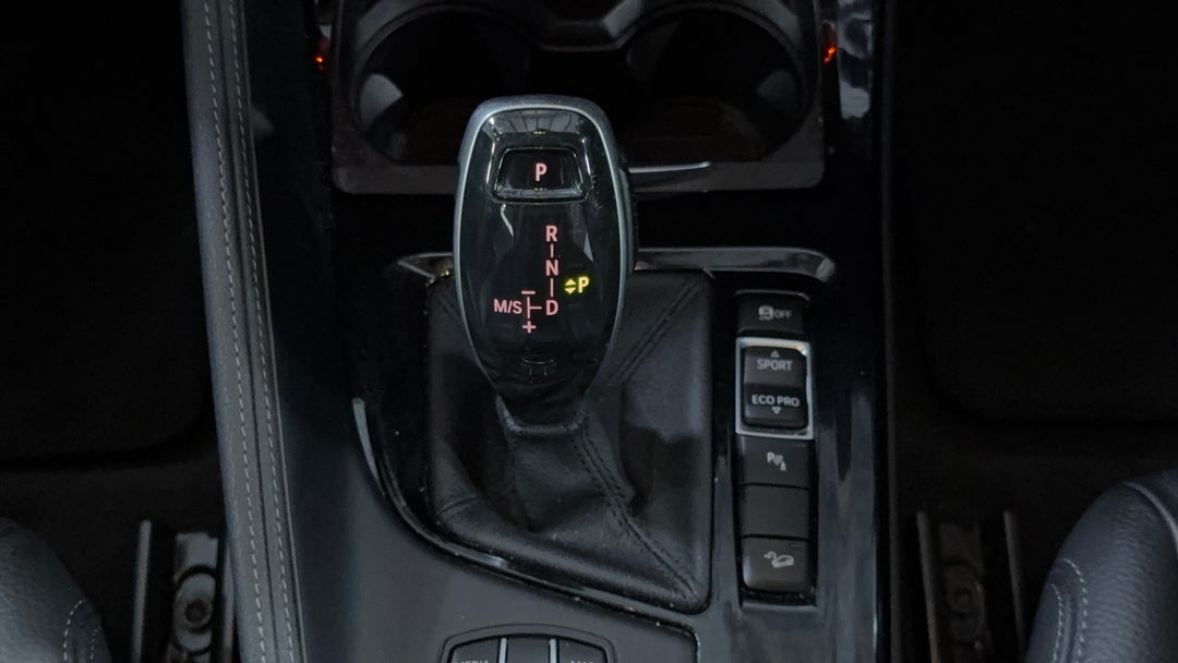 2018 BMW X1 Xdrive 25i, Automatic, 82620 km, Gear Lever 