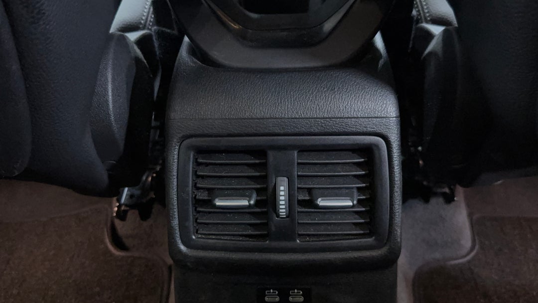 2018 BMW X1 Xdrive 25i, Automatic, 82620 km, Rear A/C Vent