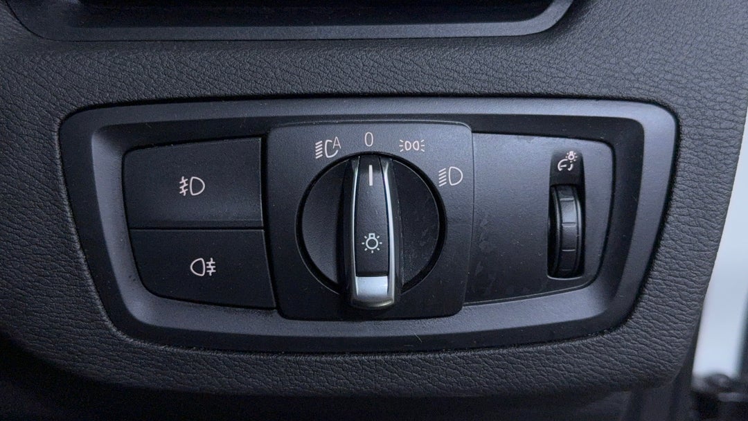 2018 BMW X1 Xdrive 25i, Automatic, 82620 km, Utility Switches/Buttons