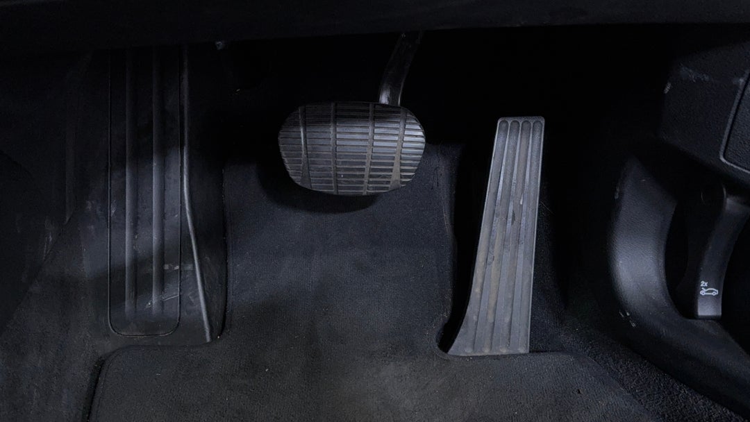 2018 BMW X1 Xdrive 25i, Automatic, 82620 km, Pedals and Footmat