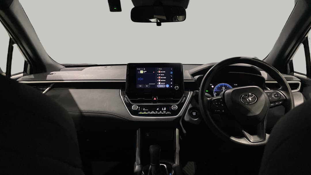 2024 Toyota Corolla Cross Gx 2WD, Automatic, 21405 km, Dashboard View