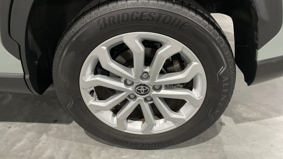 2024 Toyota Corolla Cross Gx 2WD, Automatic, 21405 km, Left Rear Wheel