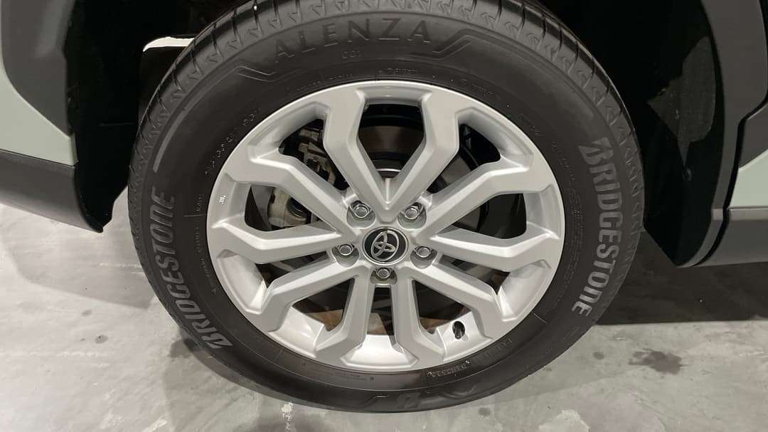 2024 Toyota Corolla Cross Gx 2WD, Automatic, 21405 km, Right Rear Wheel