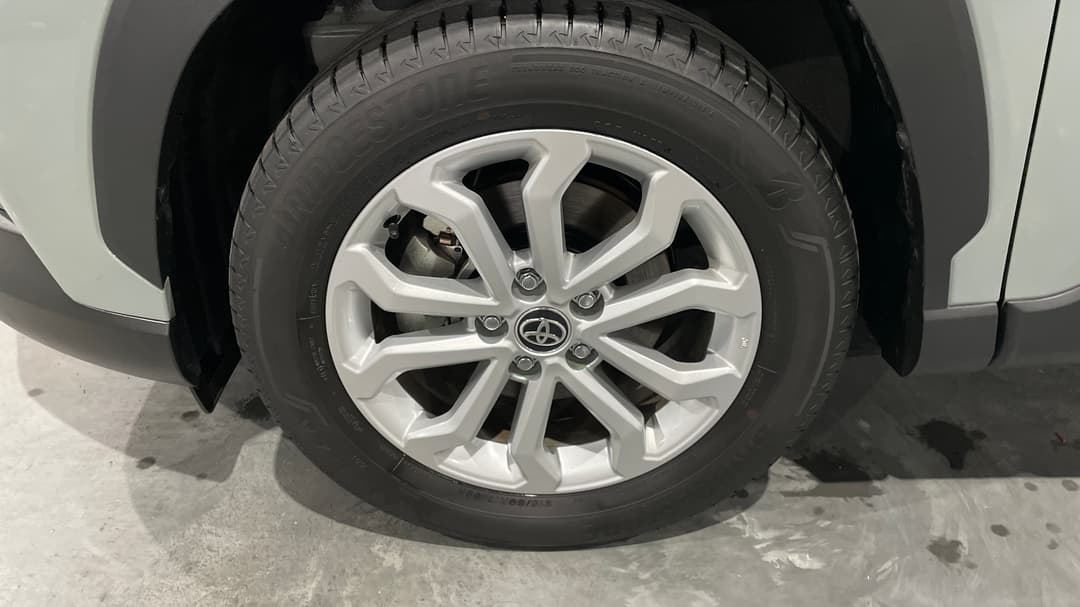 2024 Toyota Corolla Cross Gx 2WD, Automatic, 21405 km, Left Front Wheel