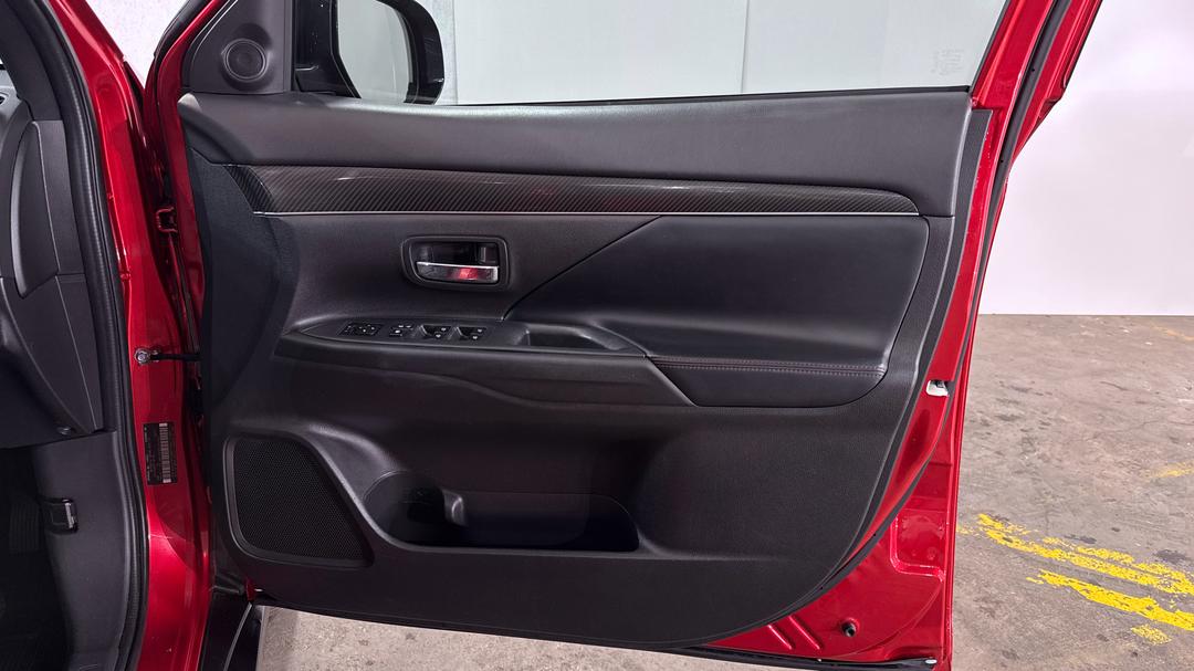 2021 Mitsubishi Outlander Black Edition 7 Seat (2WD), Automatic, 50194 km, Speaker View
