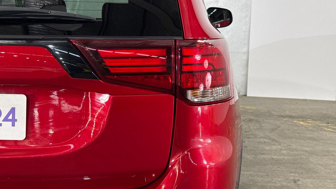 2021 Mitsubishi Outlander Black Edition 7 Seat (2WD), Automatic, 50194 km, Badge (Boot Right Side)