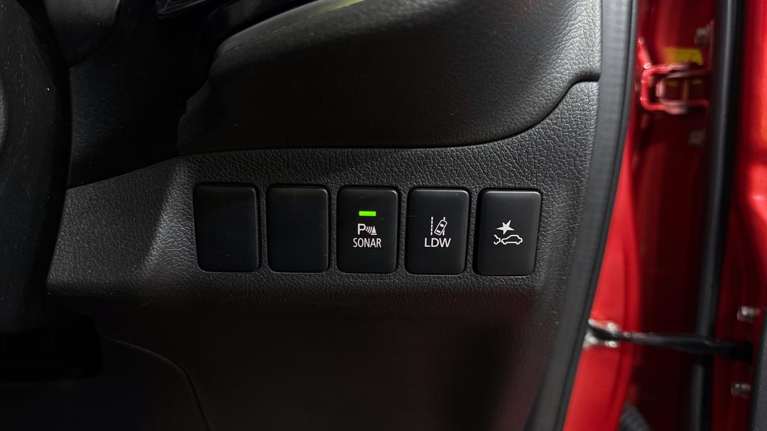2021 Mitsubishi Outlander Black Edition 7 Seat (2WD), Automatic, 50194 km, Utility Switches/Buttons